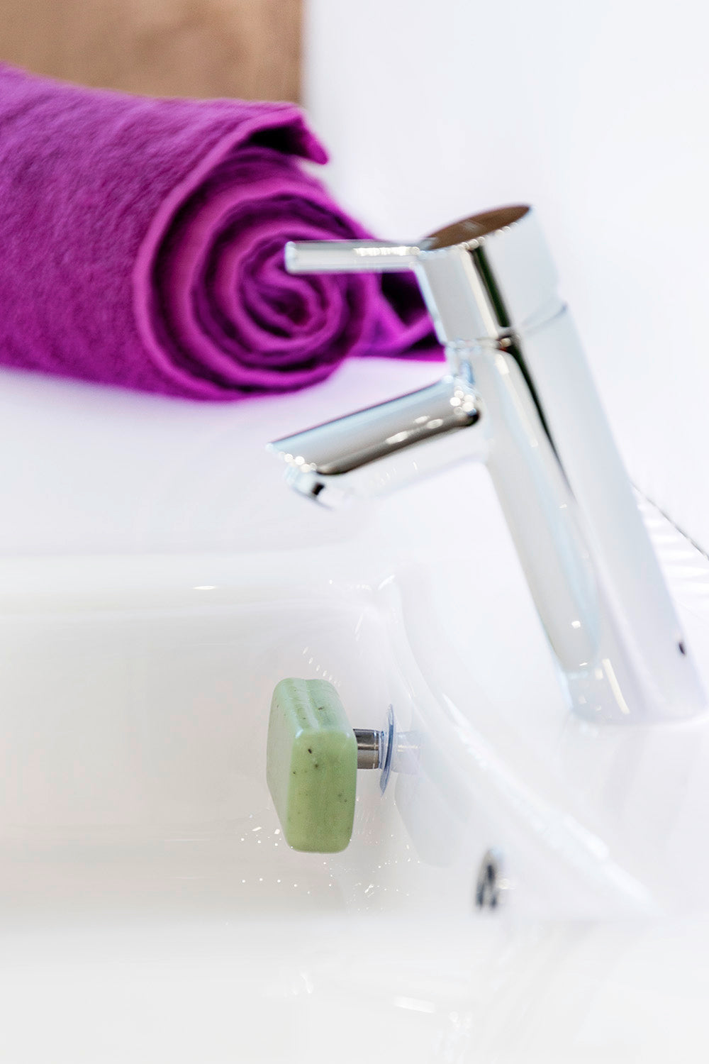 SAVONT Seifenhalter mit Saugnapf |Immer trocken & ordentlich  |auch praktisch in Dusche oder Badewanne verwendbar