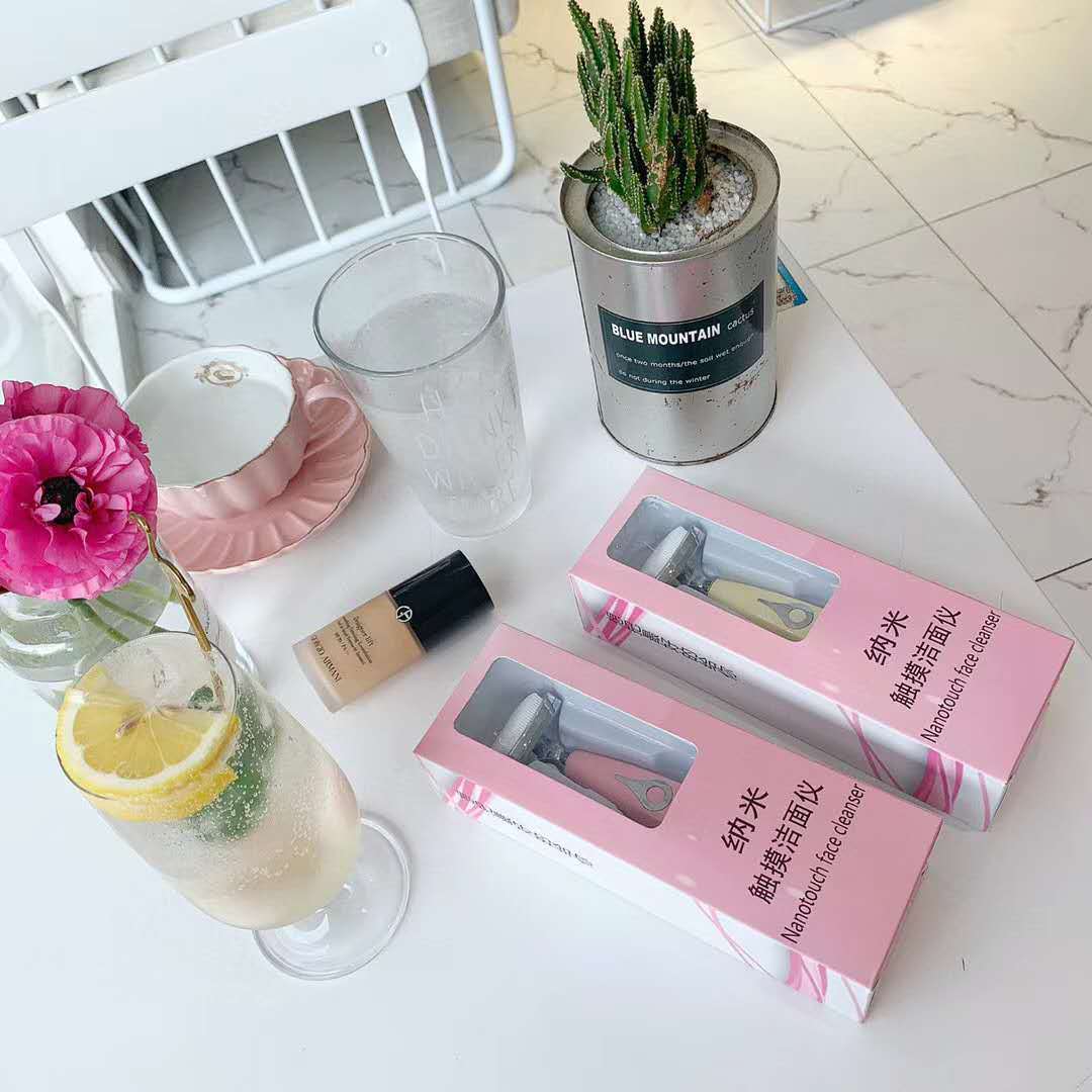 Nano Touch Cleanser – Ultrasonic Facial Cleansing Brush